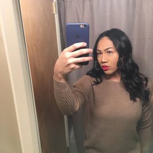 Meet your Posher, Elianny